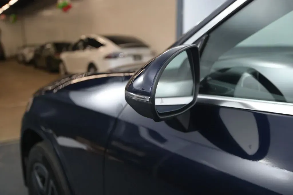 Mercedes-Benz GLC photo 13