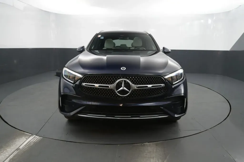 Mercedes-Benz GLC photo 8