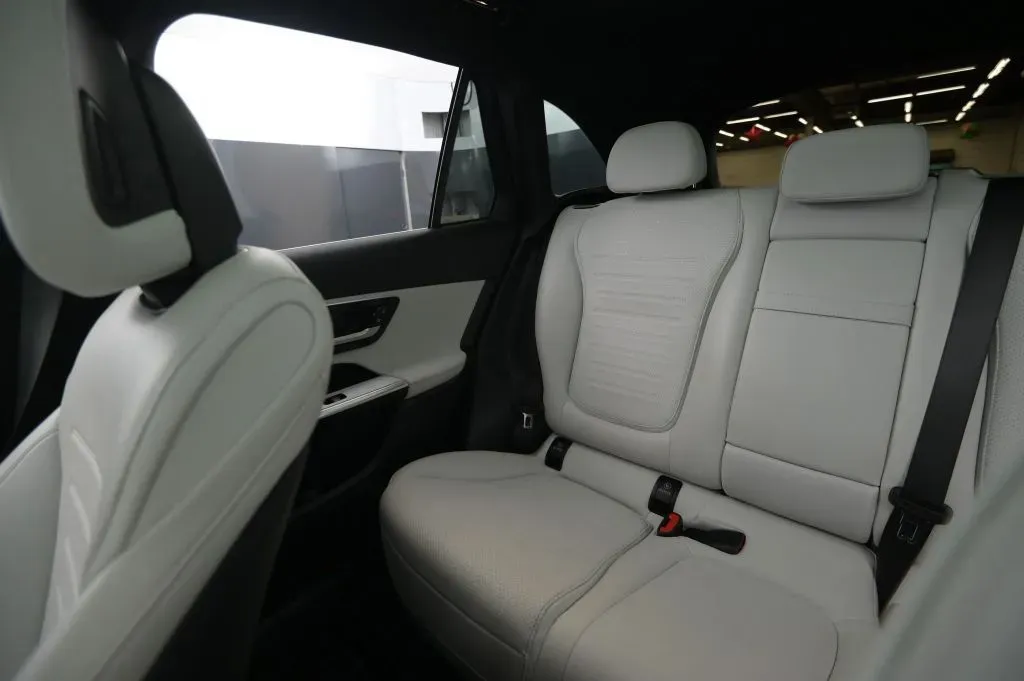 Mercedes-Benz GLC photo 45
