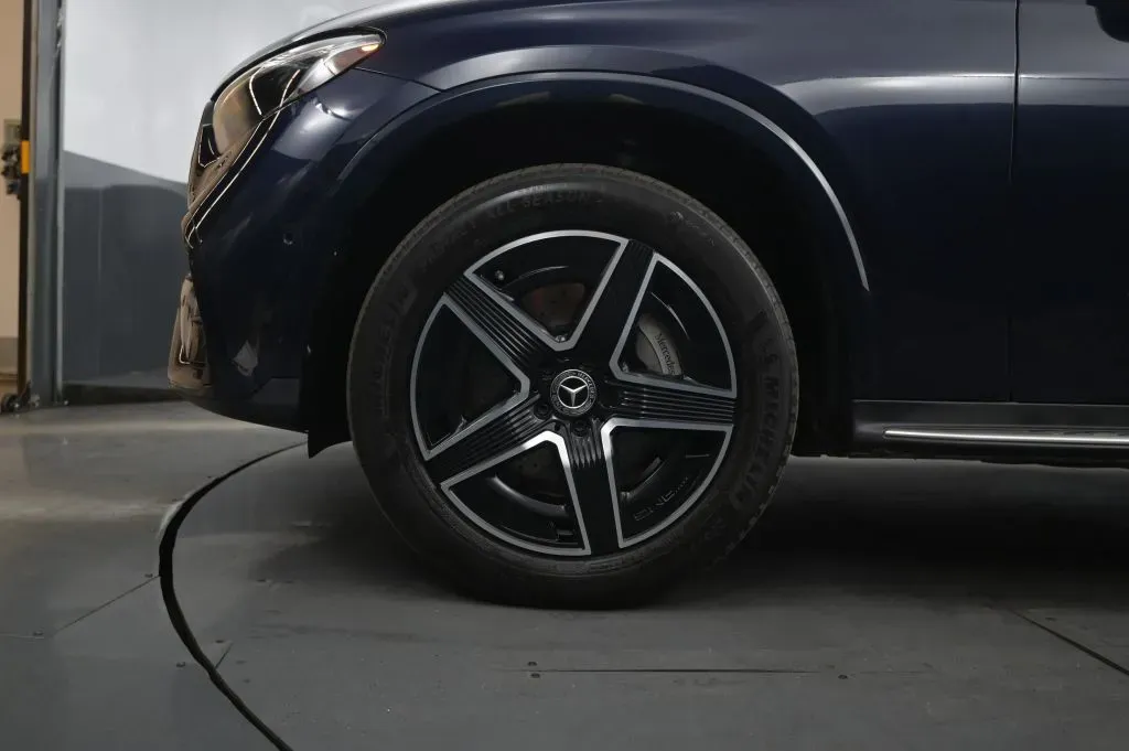 Mercedes-Benz GLC photo 10