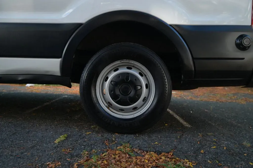 Ford Transit-350 photo 13