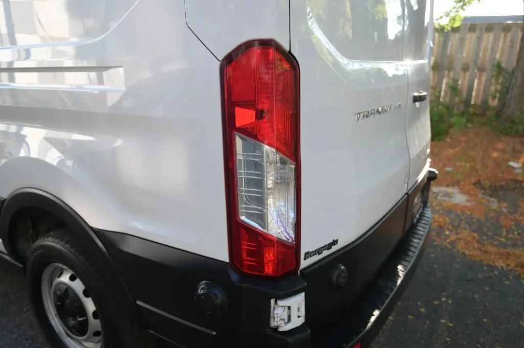 Ford Transit-350 photo 14
