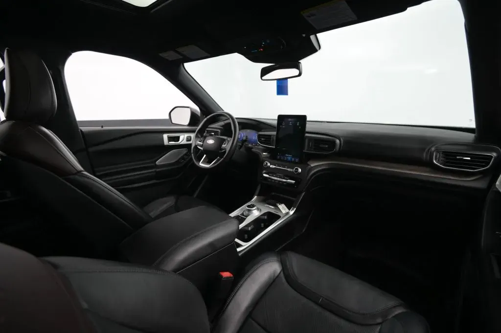 Ford Explorer photo 53