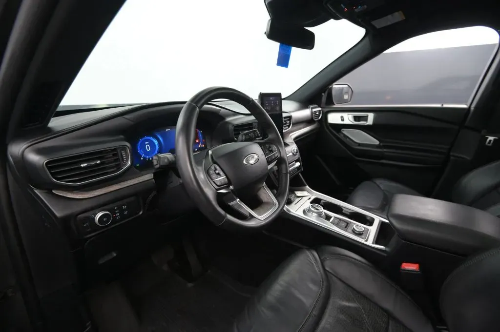 Ford Explorer photo 42