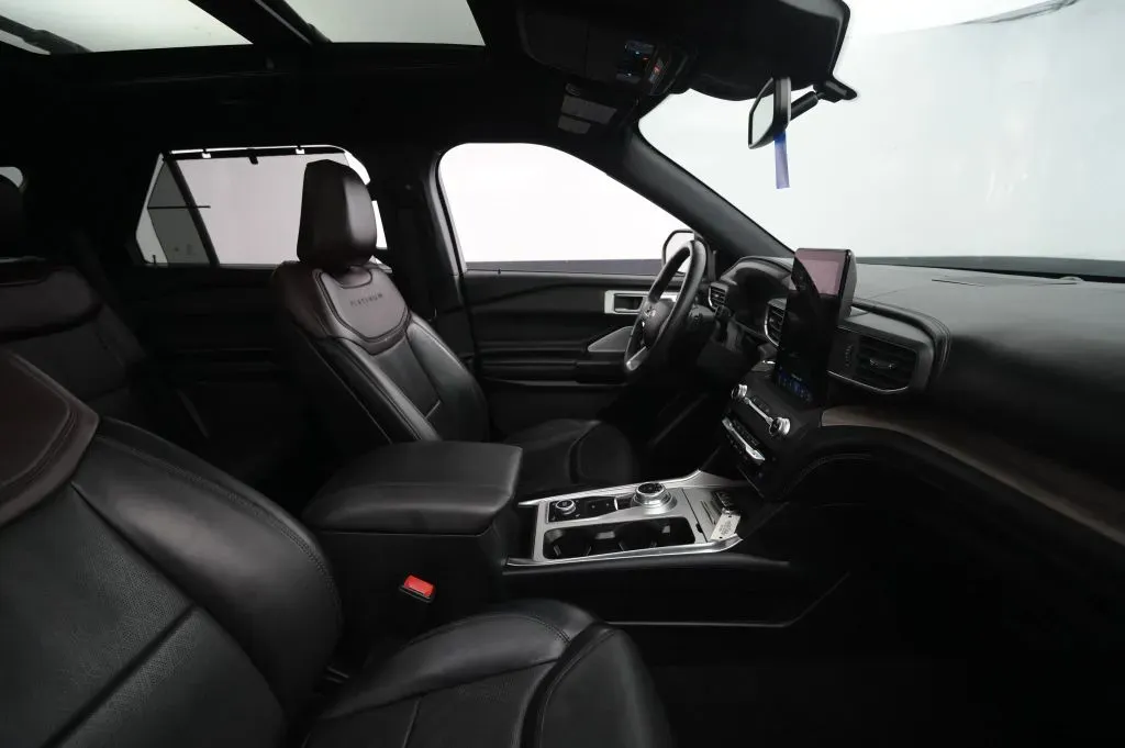 Ford Explorer photo 55