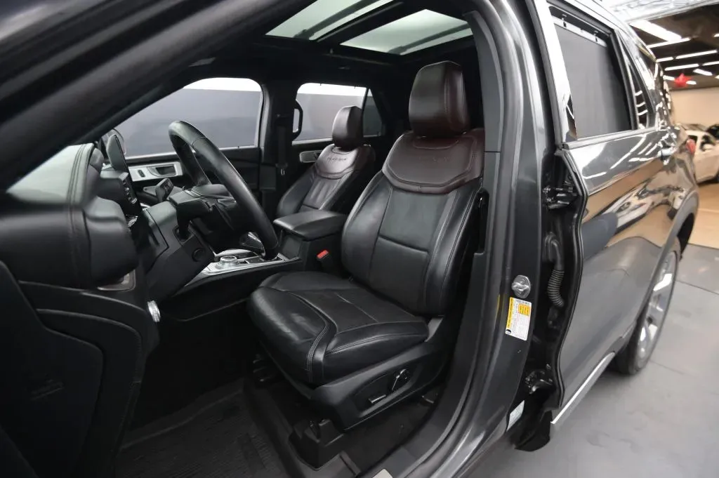 Ford Explorer photo 43
