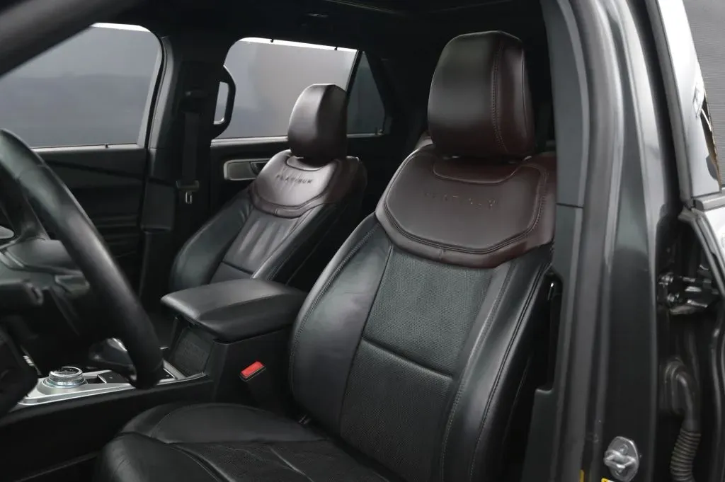 Ford Explorer photo 44