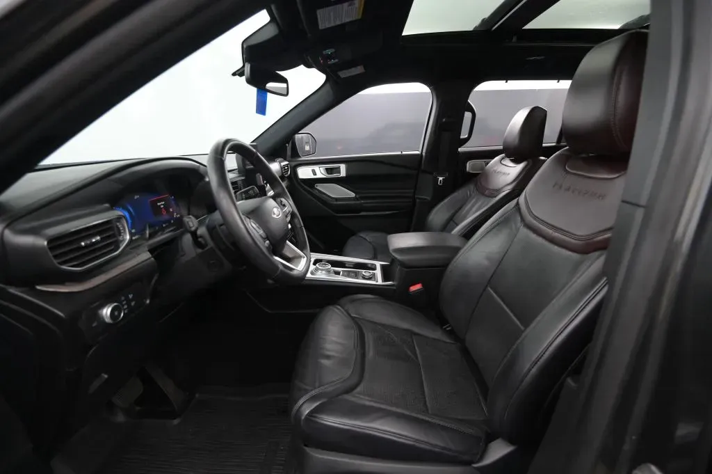 Ford Explorer photo 41