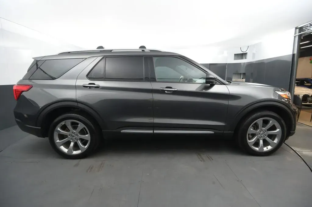 Ford Explorer photo 6
