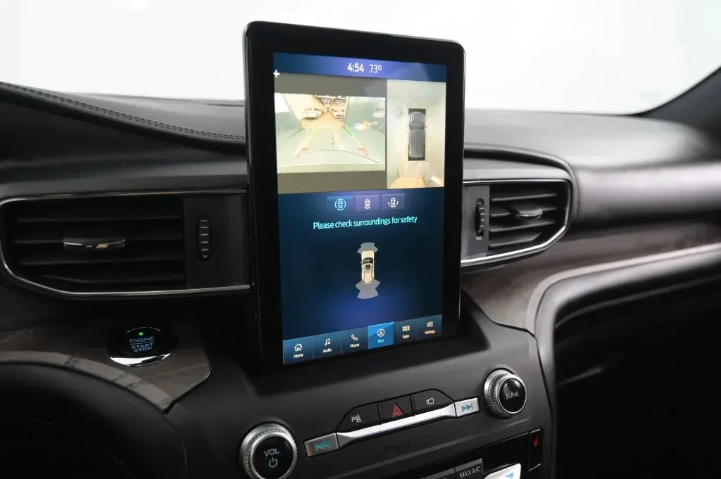 Ford Explorer photo 28