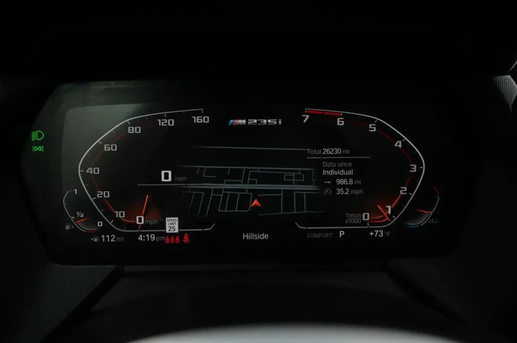 BMW 2 Series photo 23