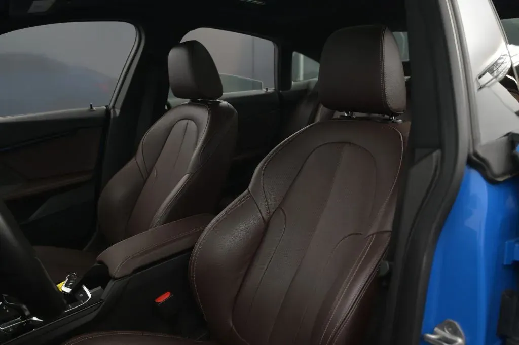 BMW 2 Series photo 44