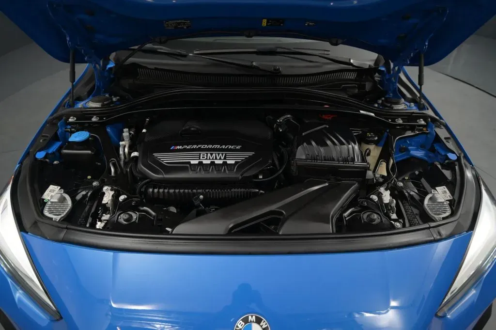 BMW 2 Series photo 20