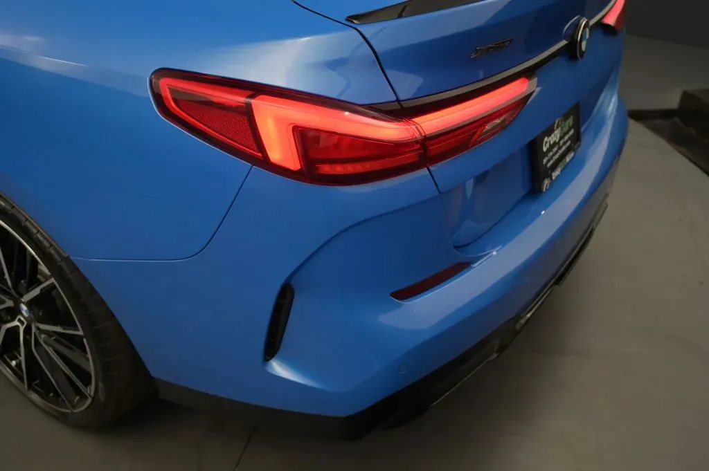 BMW 2 Series photo 16
