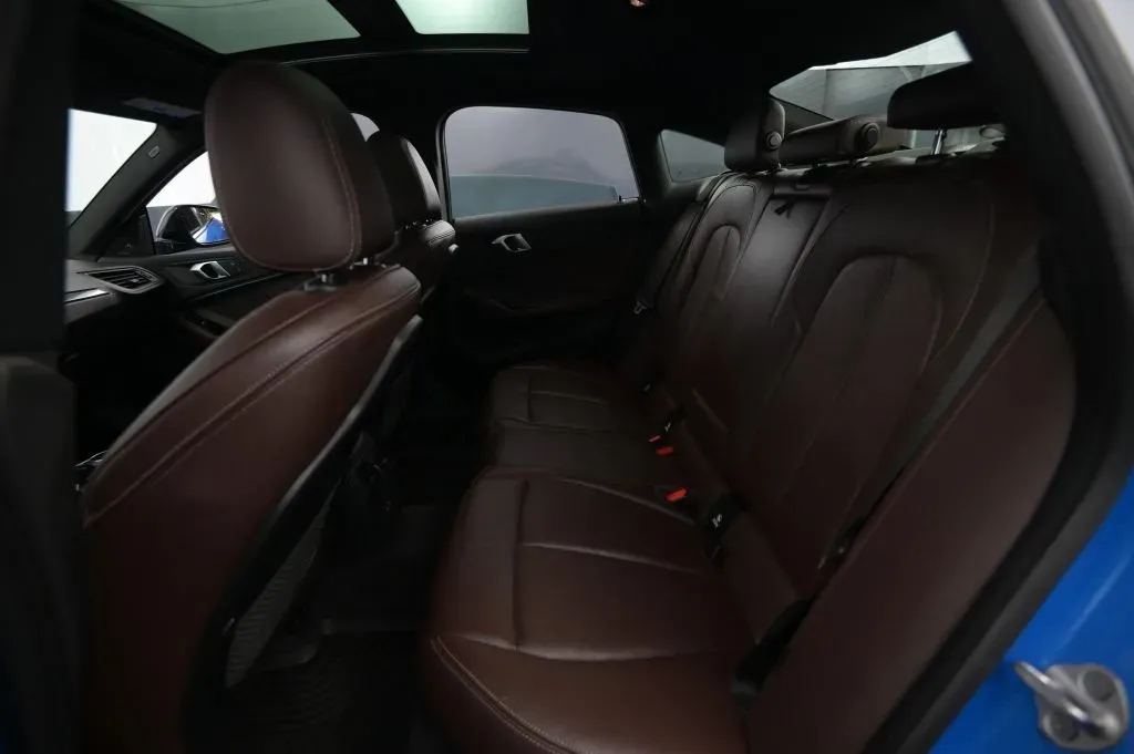 BMW 2 Series photo 46
