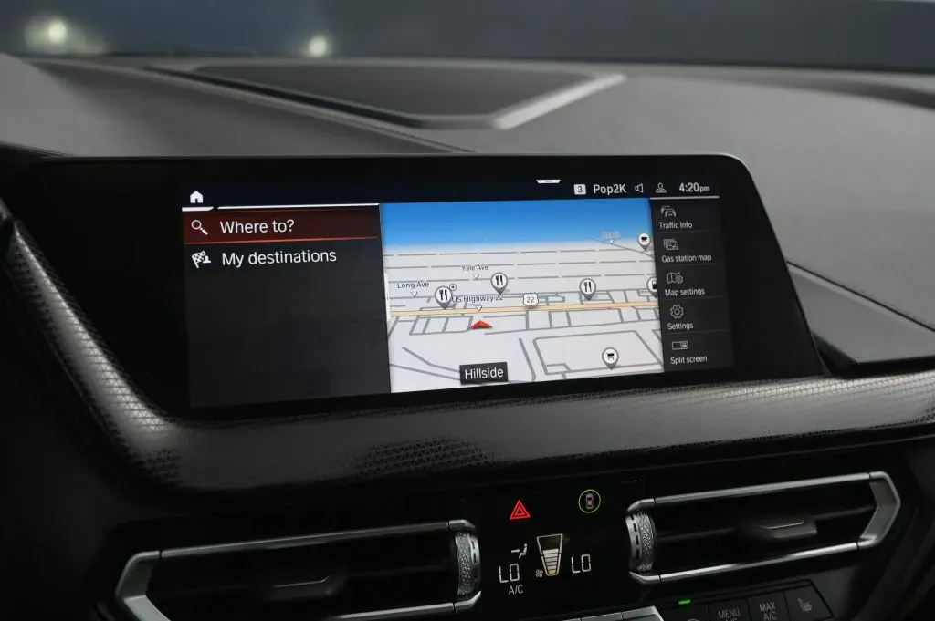 BMW 2 Series photo 27