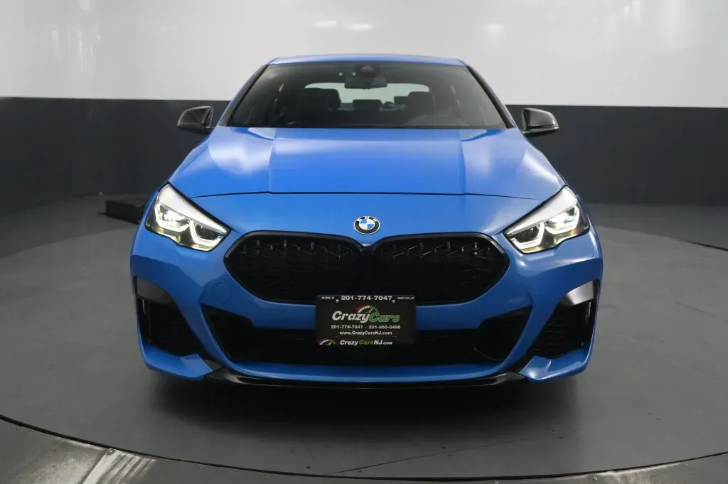 BMW 2 Series photo 8