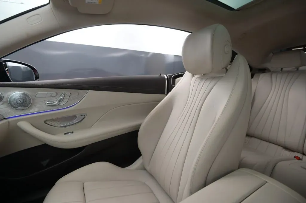 Mercedes-Benz E-Class photo 32