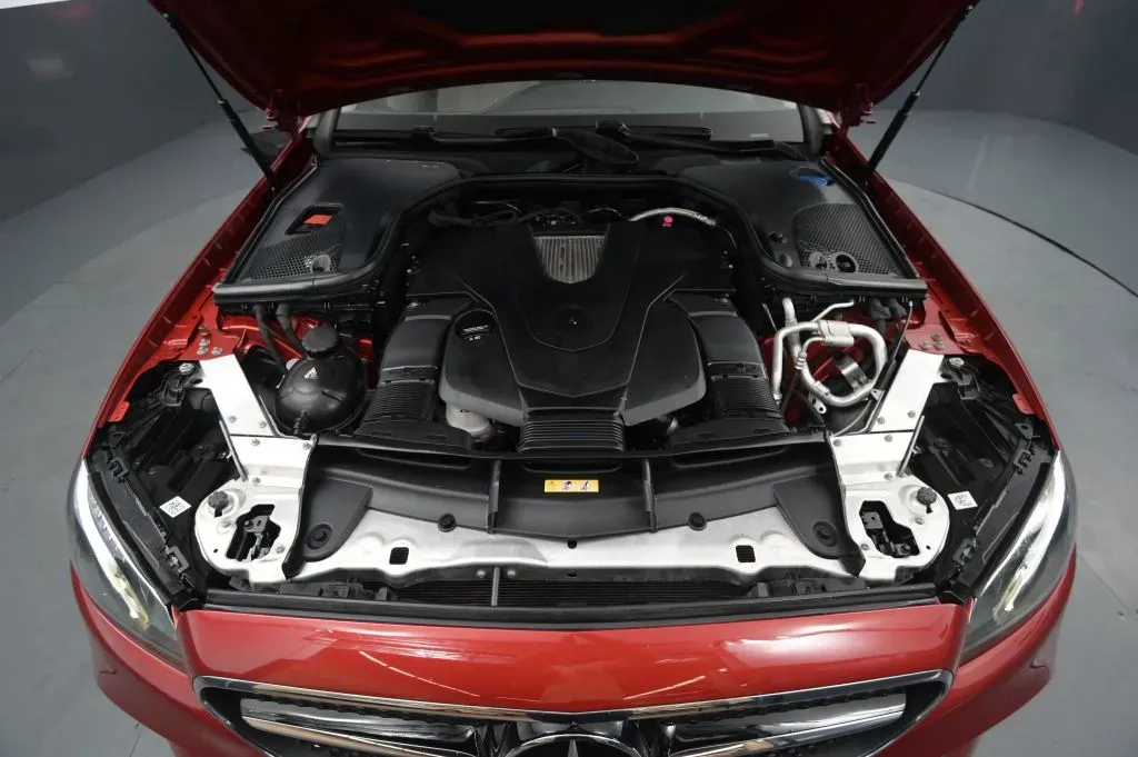 Mercedes-Benz E-Class photo 20