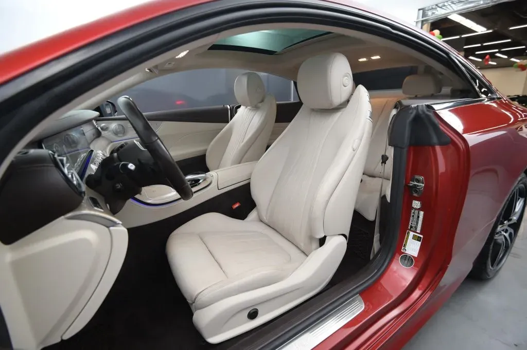 Mercedes-Benz E-Class photo 42