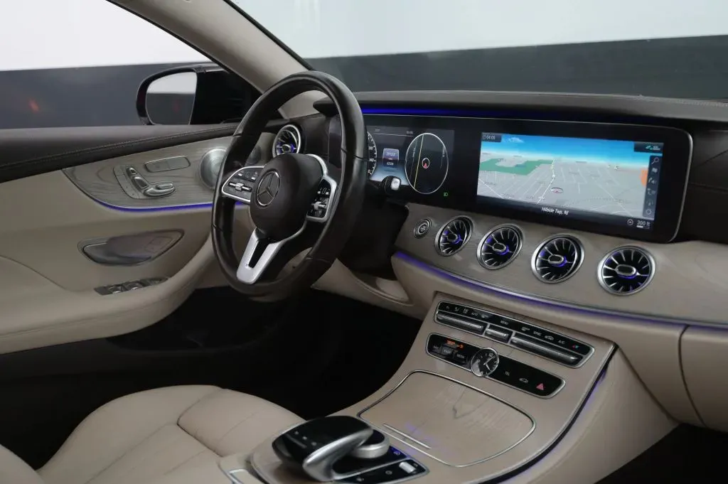 Mercedes-Benz E-Class photo 48