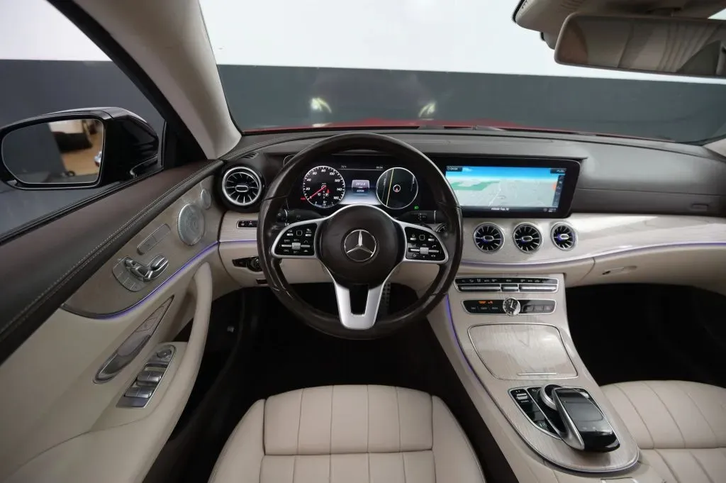 Mercedes-Benz E-Class photo 38