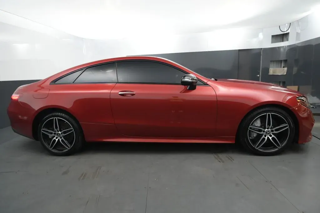 Mercedes-Benz E-Class photo 6