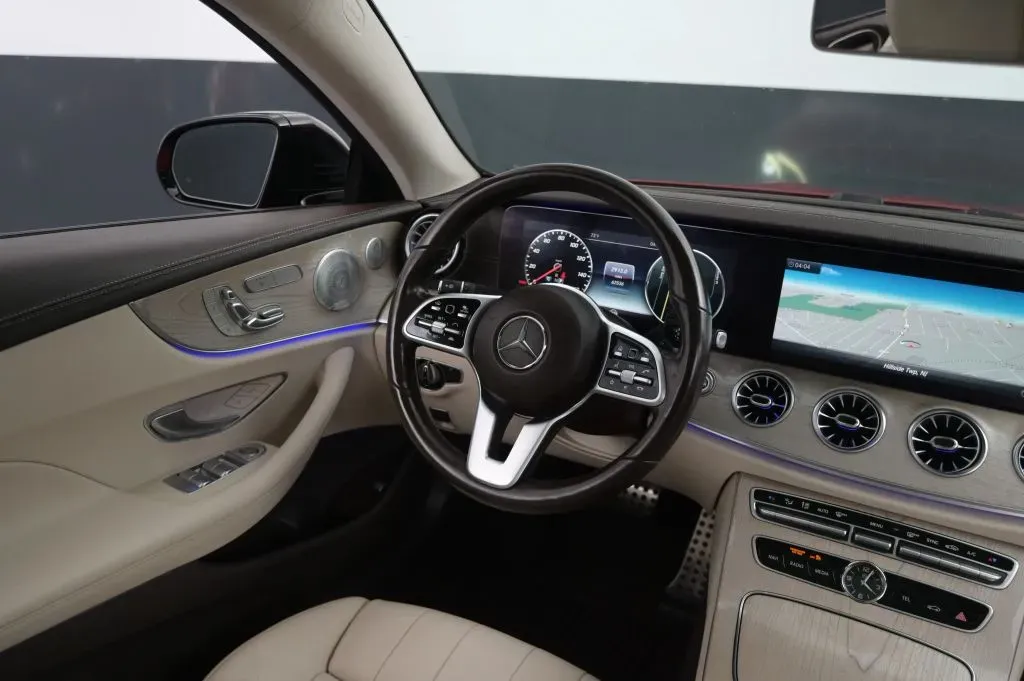 Mercedes-Benz E-Class photo 36