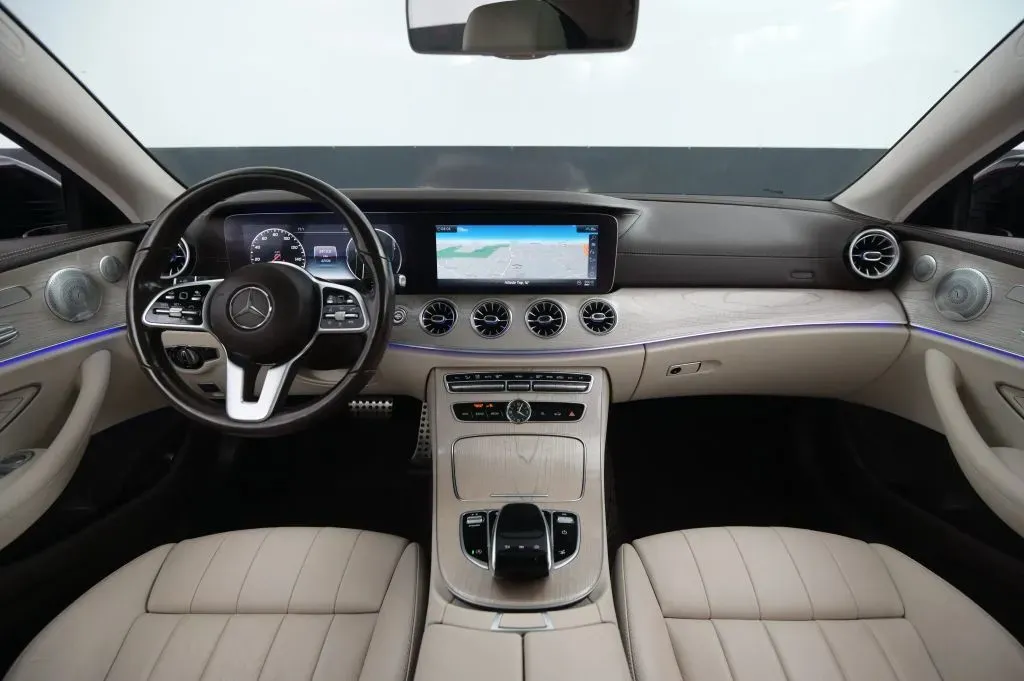 Mercedes-Benz E-Class photo 34