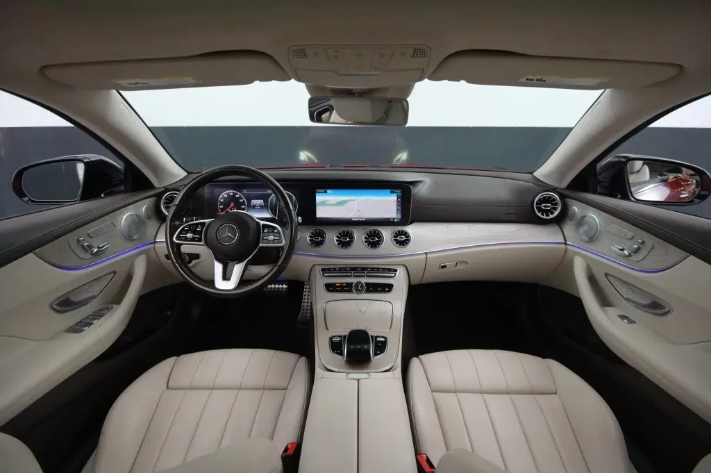 Mercedes-Benz E-Class photo 33