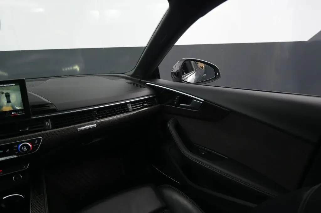 Audi S5 photo 37