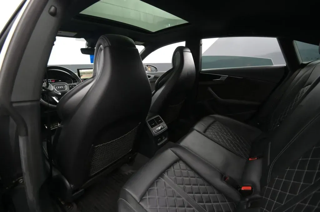 Audi S5 photo 48
