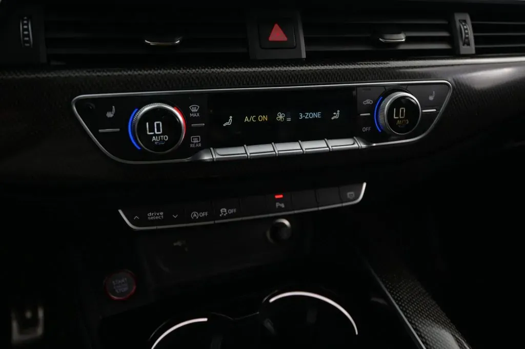 Audi S5 photo 29