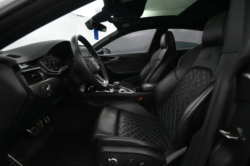 Audi S5 photo 42