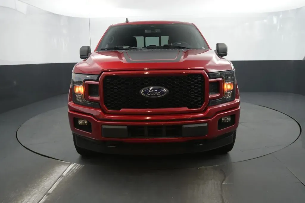 Ford F-150 photo 8