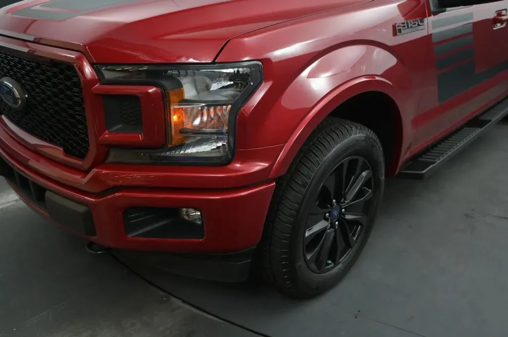 Ford F-150 photo 9