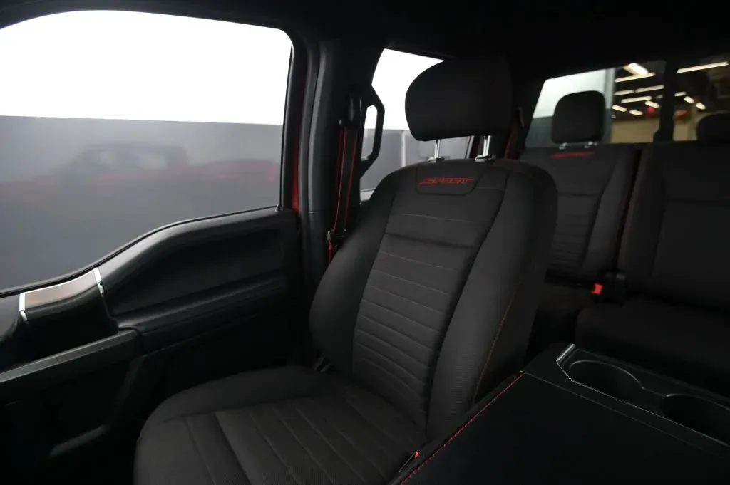Ford F-150 photo 32