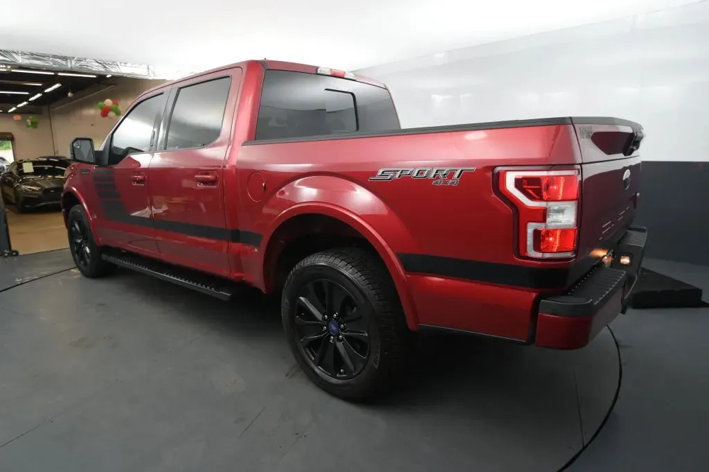 Ford F-150 photo 3