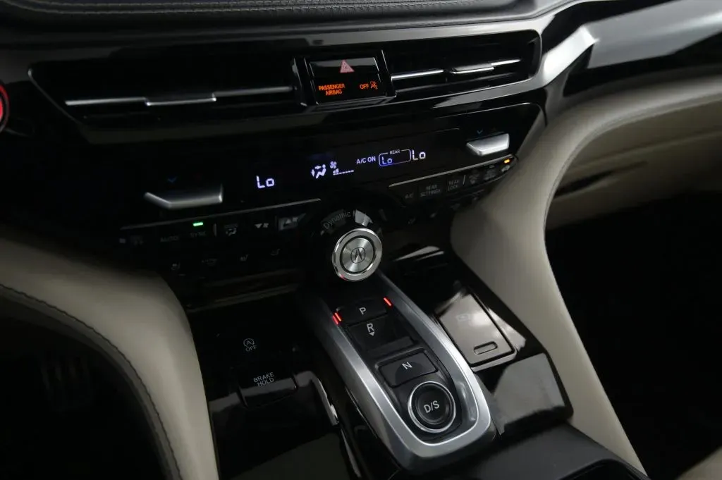 Acura MDX photo 28