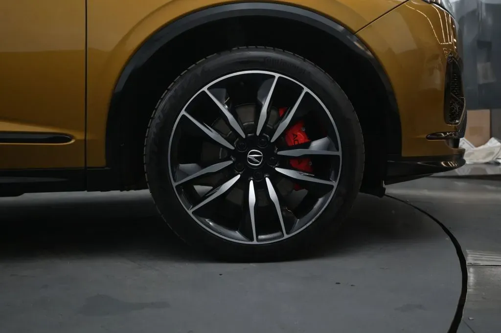 Acura MDX photo 18