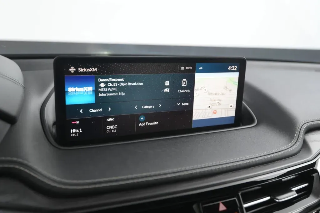 Acura MDX photo 26
