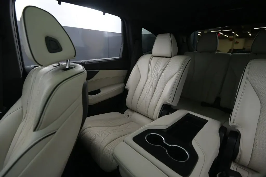 Acura MDX photo 45
