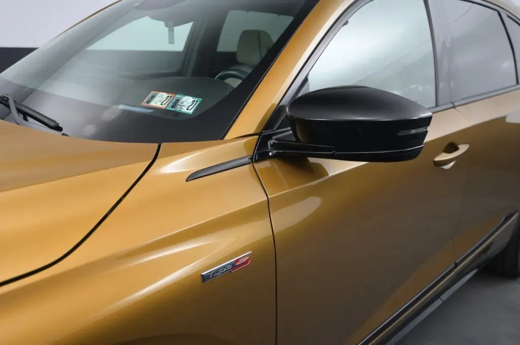 Acura MDX photo 11