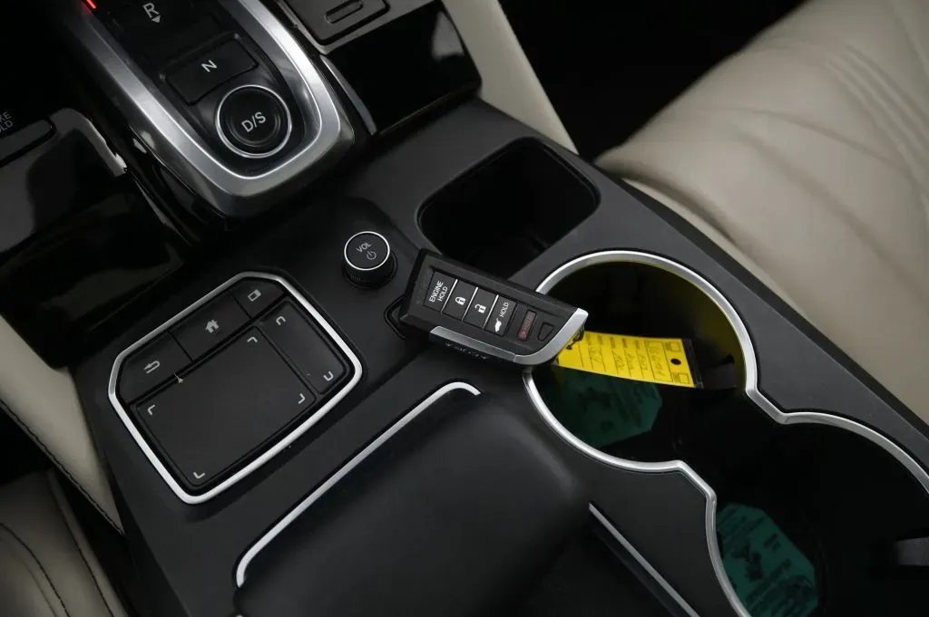 Acura MDX photo 29