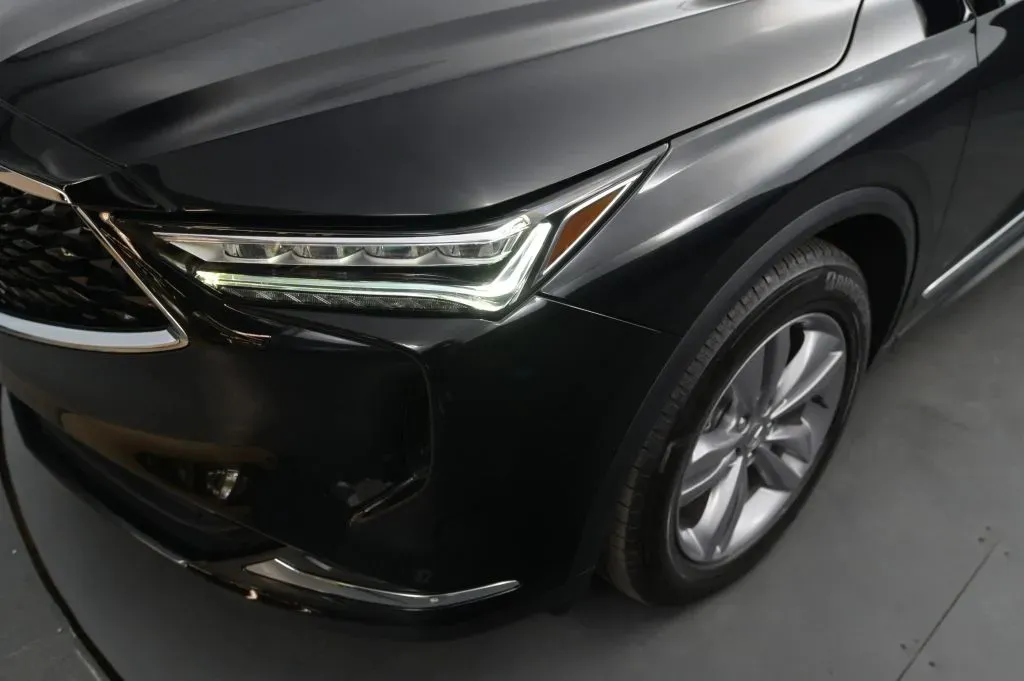 Acura MDX photo 8