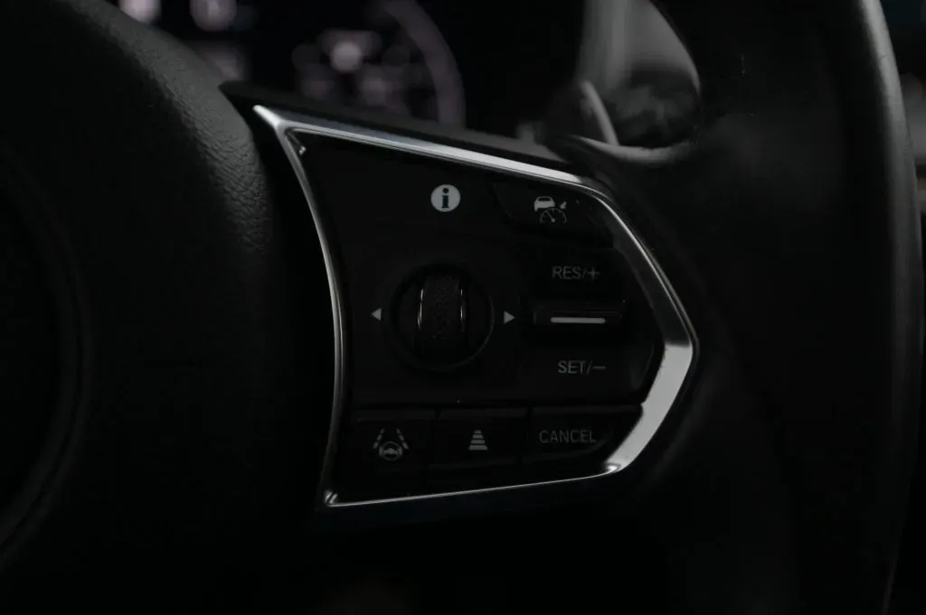 Acura MDX photo 22