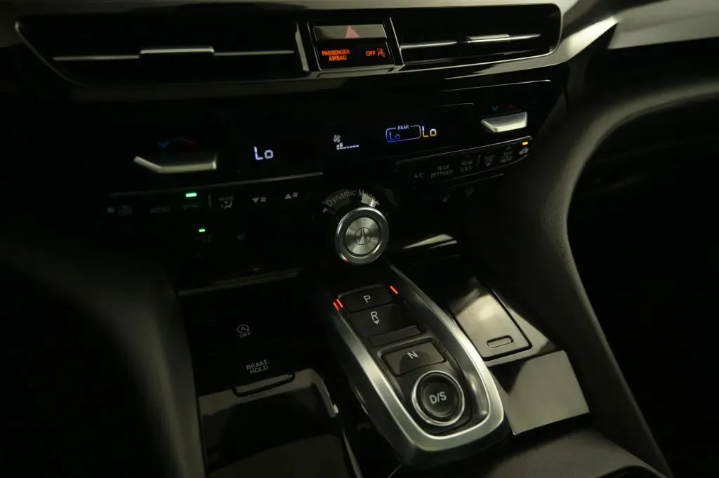 Acura MDX photo 26