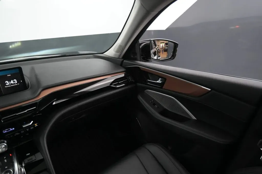 Acura MDX photo 35