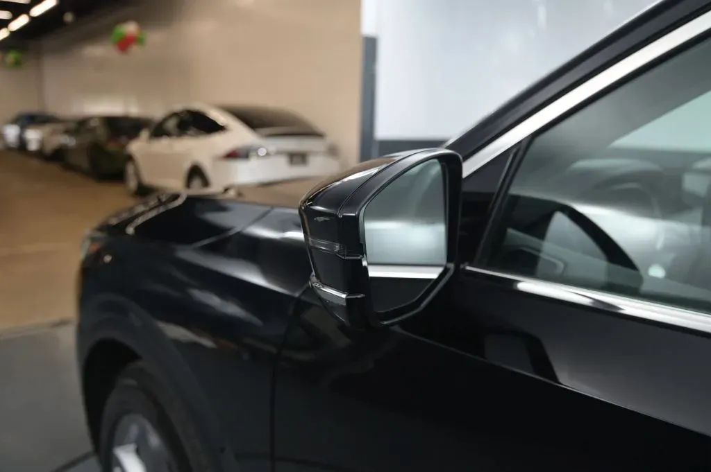 Acura MDX photo 11