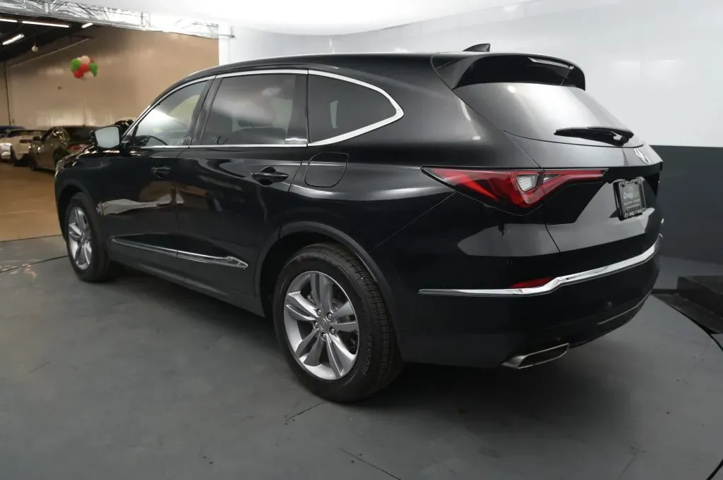 Acura MDX photo 3